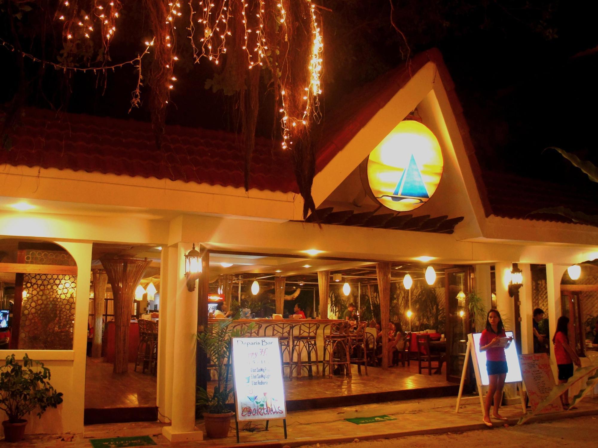 Deparis Beach Resort Balabag  Buitenkant foto