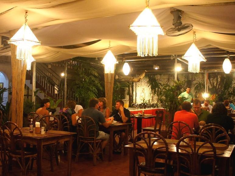 Deparis Beach Resort Balabag  Buitenkant foto