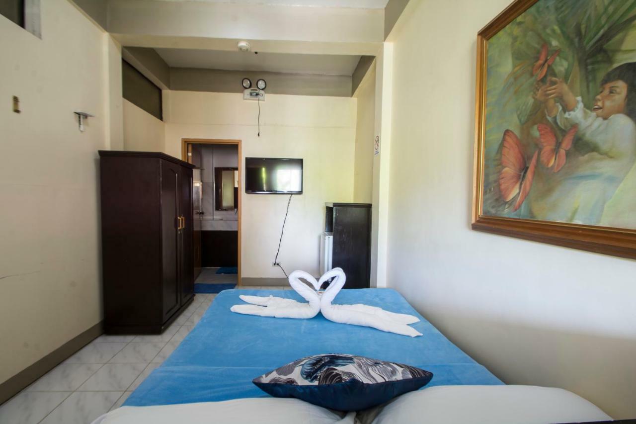 Deparis Beach Resort Balabag  Buitenkant foto