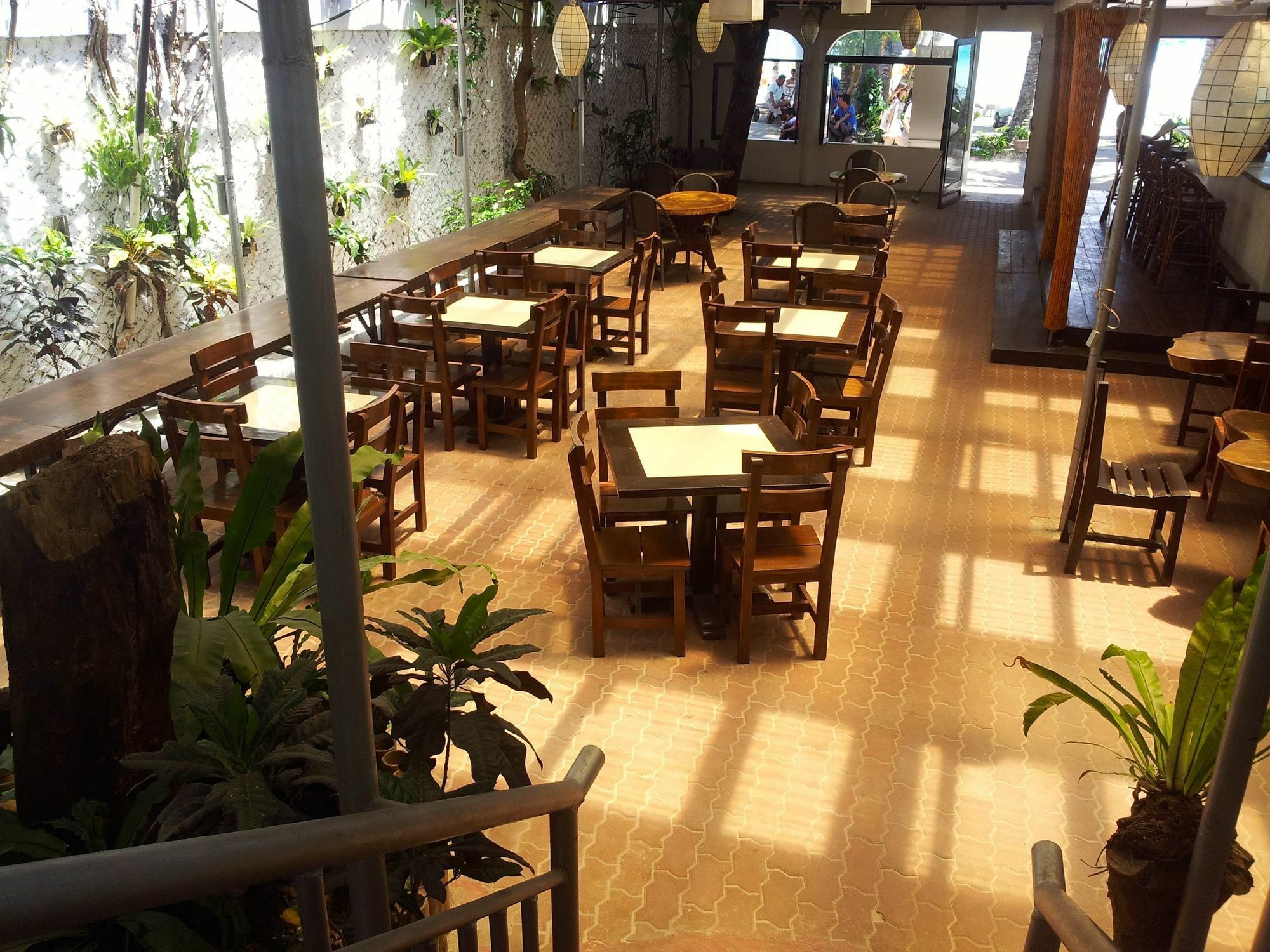 Deparis Beach Resort Balabag  Buitenkant foto