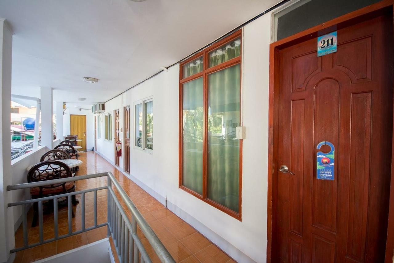 Deparis Beach Resort Balabag  Buitenkant foto