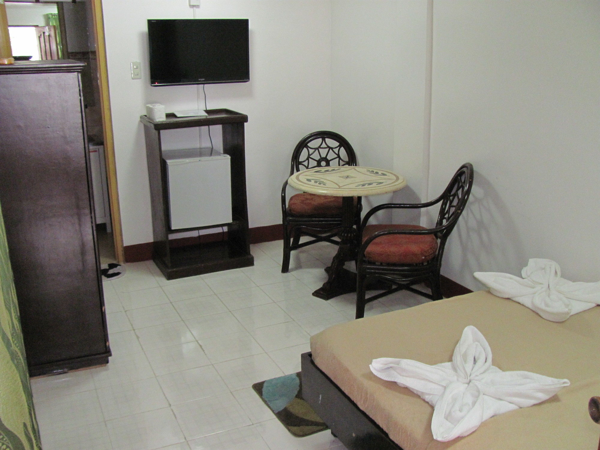 Deparis Beach Resort Balabag  Buitenkant foto